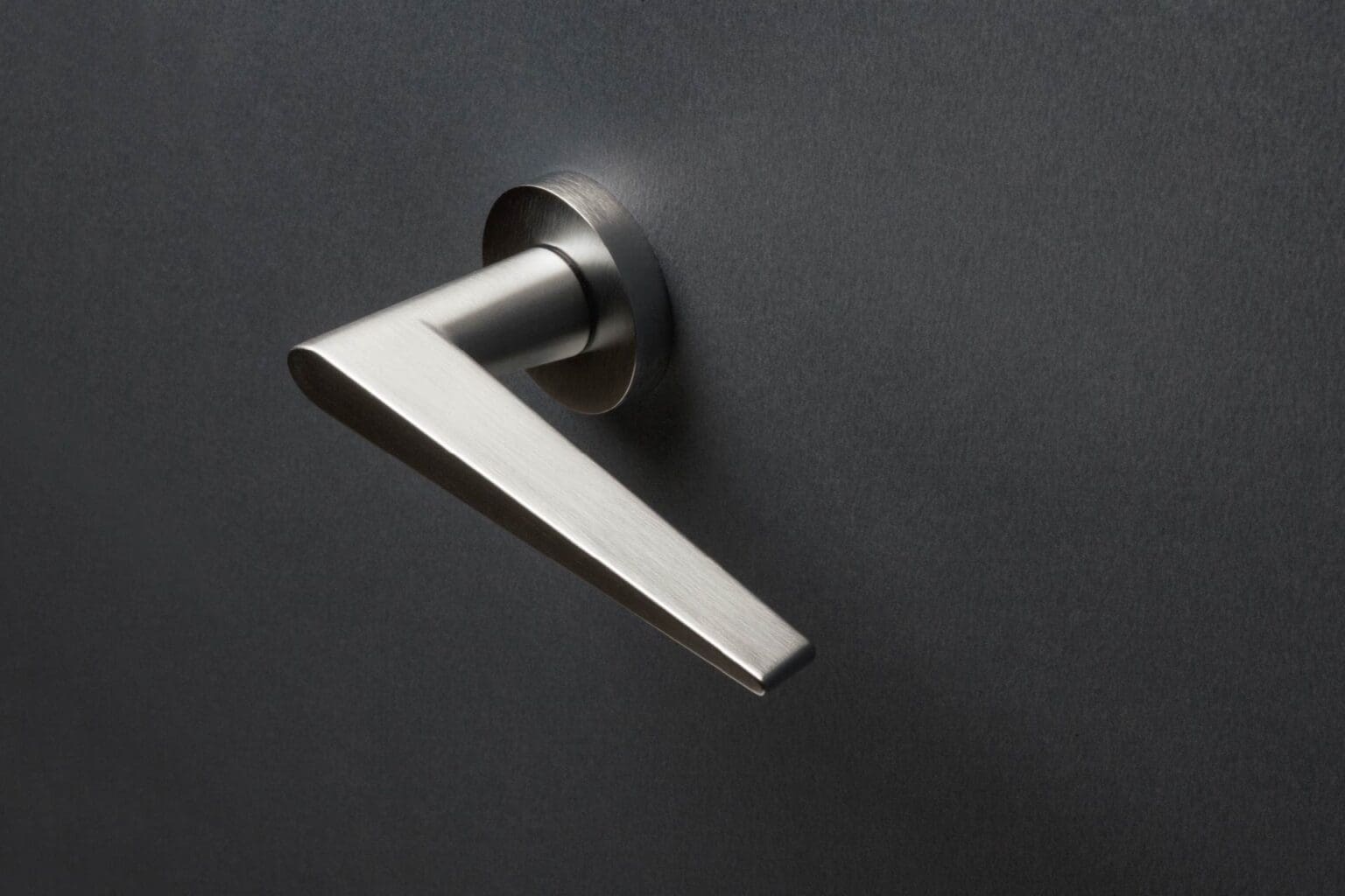 Nina door handle by Olivari