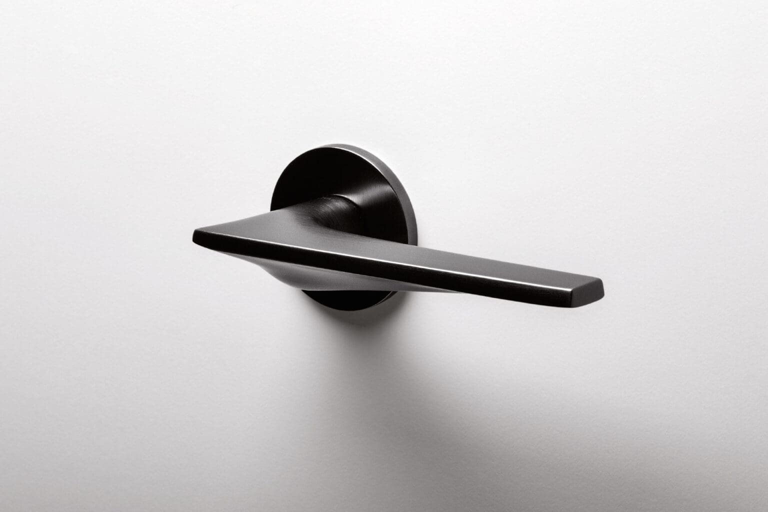 Twist door handle by Olivari
